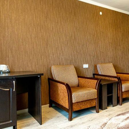 Hotel Tourist Астана Экстерьер фото