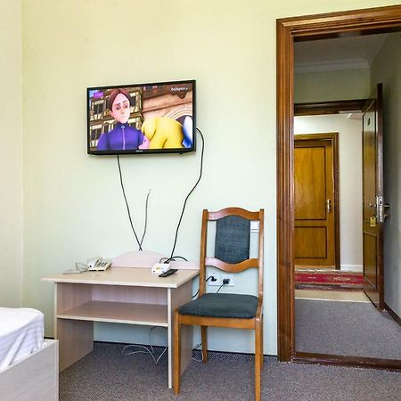 Hotel Tourist Астана Экстерьер фото