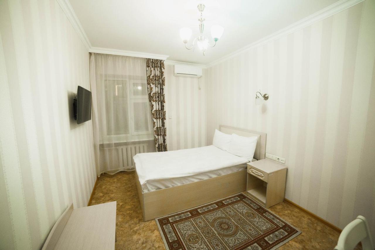 Hotel Tourist Астана Экстерьер фото