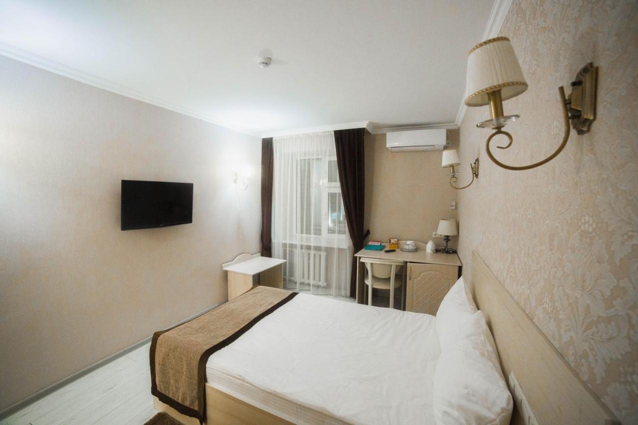 Hotel Tourist Астана Экстерьер фото