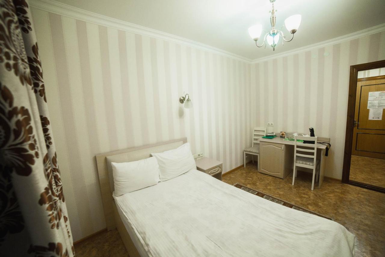 Hotel Tourist Астана Экстерьер фото