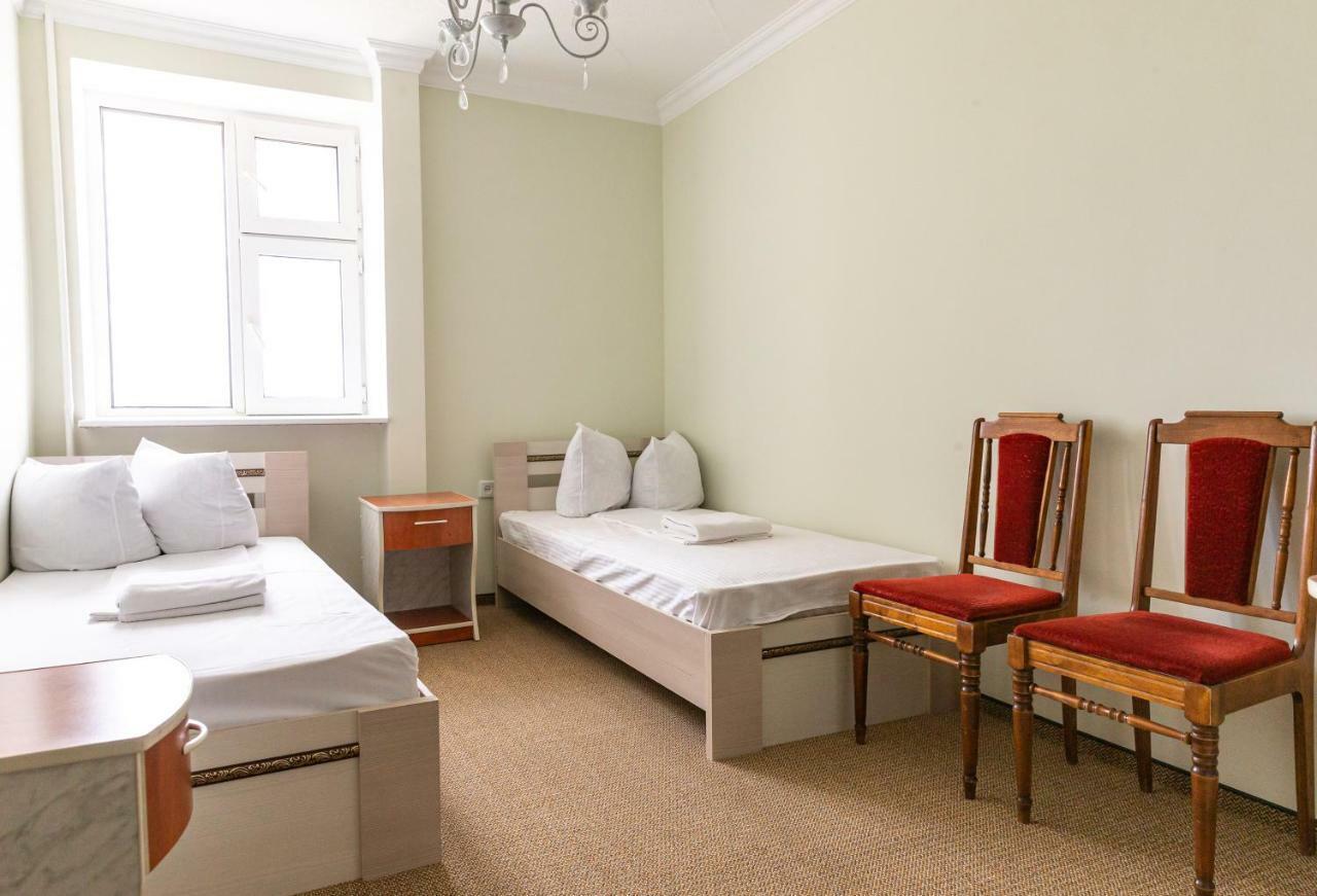 Hotel Tourist Астана Экстерьер фото